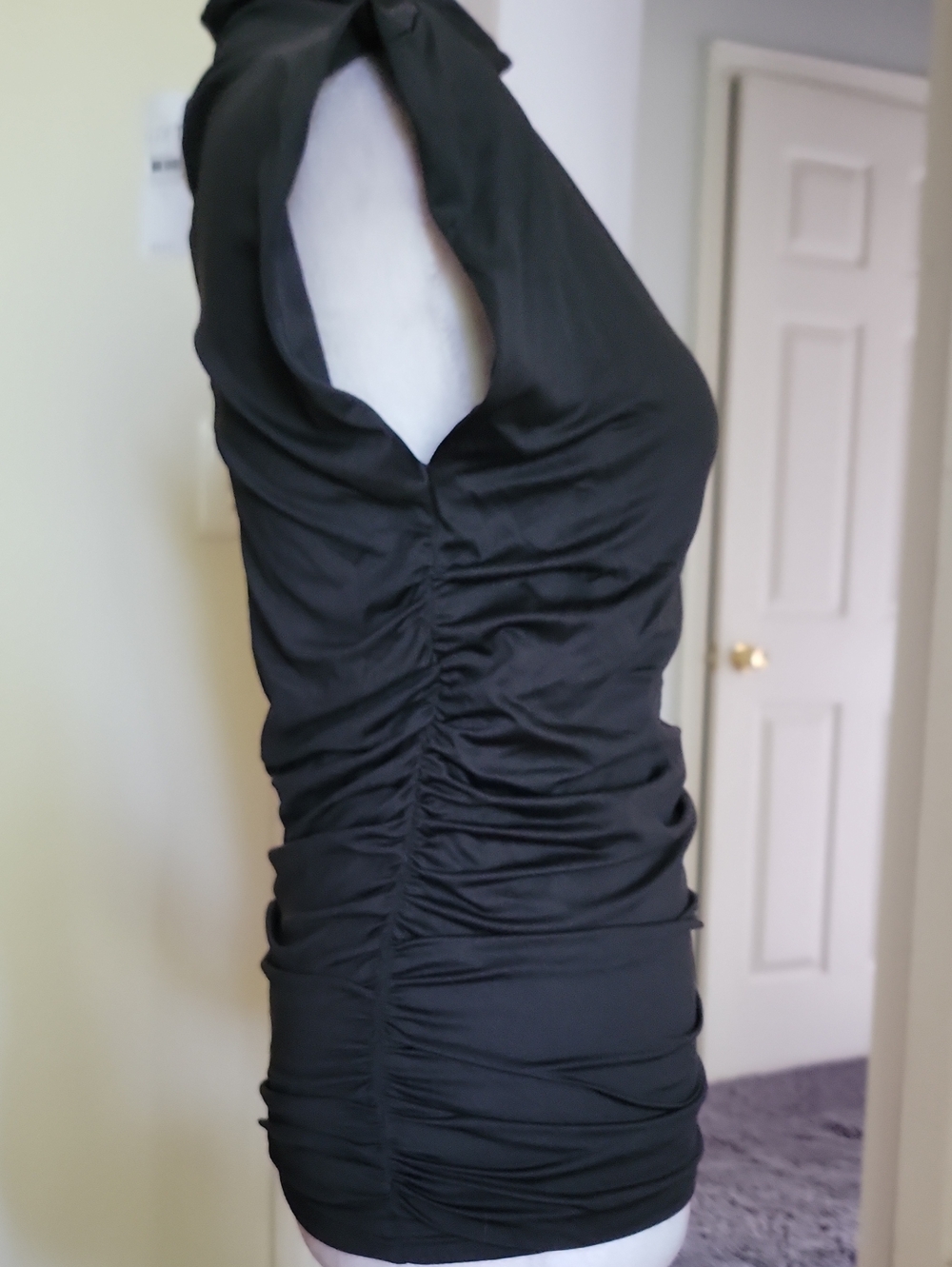 Loft Versa Black Sleeveless Ruched Mock Neck Women’s Top - Picture 2 of 7